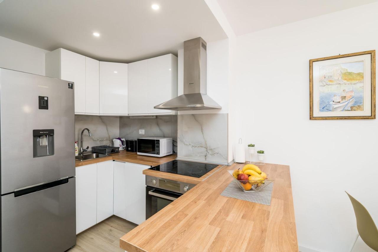 Nava - New And Spacious Gem - Free Parking Apartment *