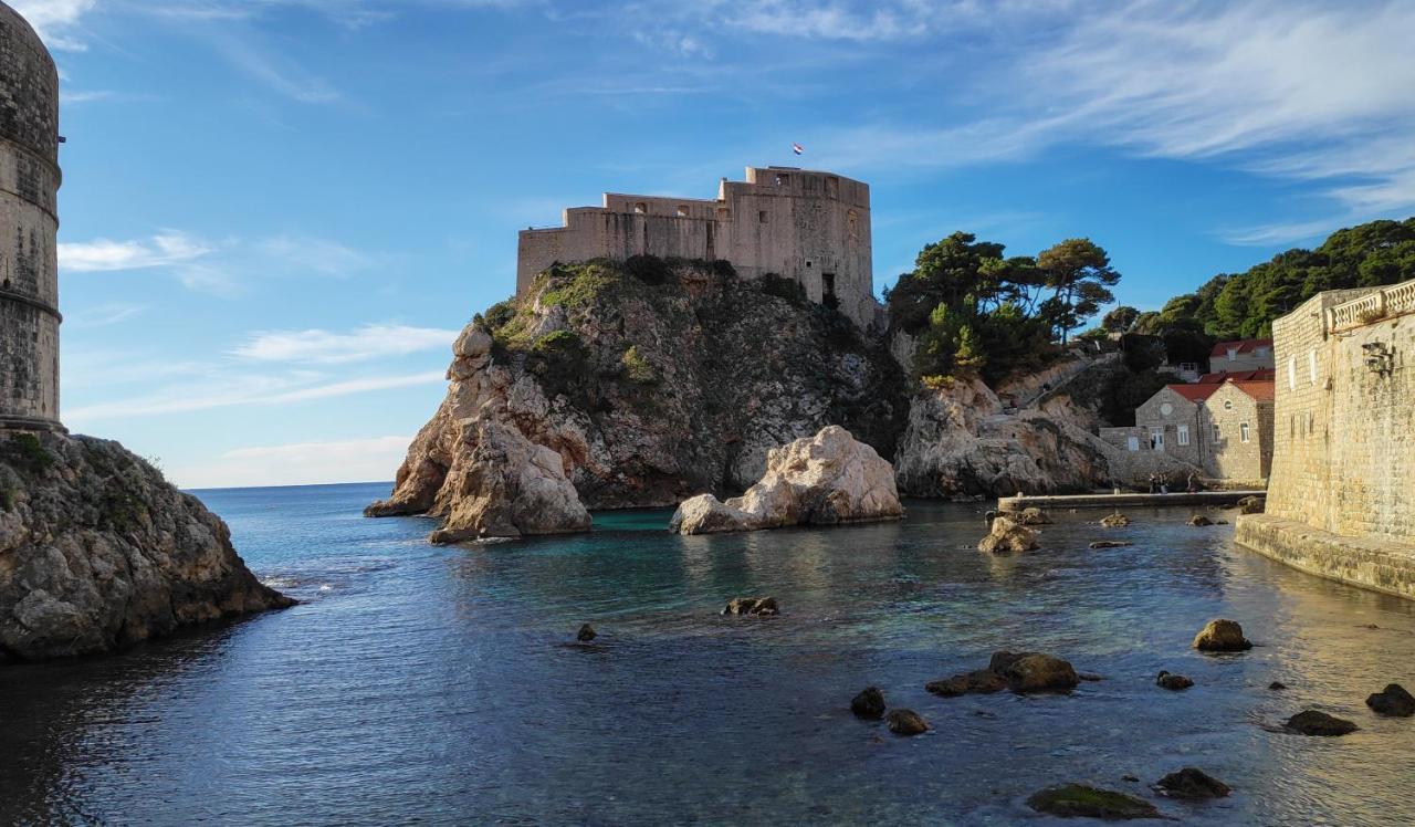 Nava - New And Spacious Gem - Free Parking Apartment Dubrovnik